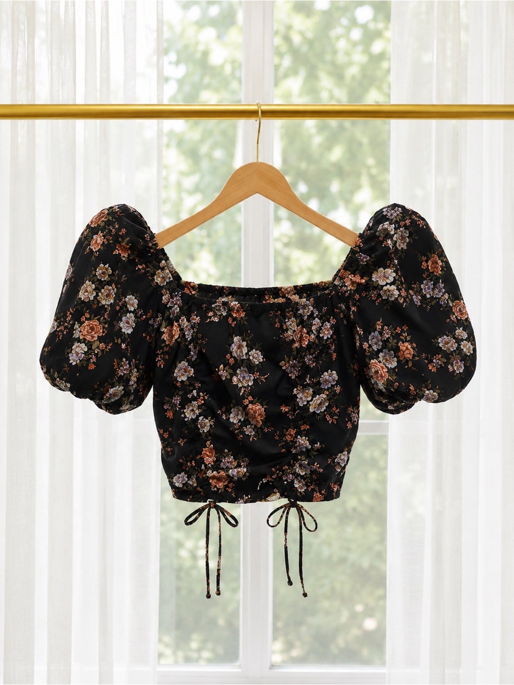 Floral Puff-Sleeve Black Cropped Blouse with Drawstring